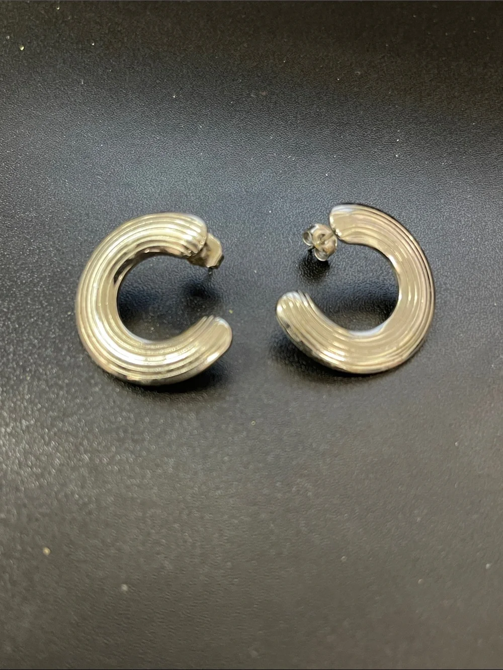 Classic Silver Ribbed Hoop Earrings - Timeless Women's Jewelry